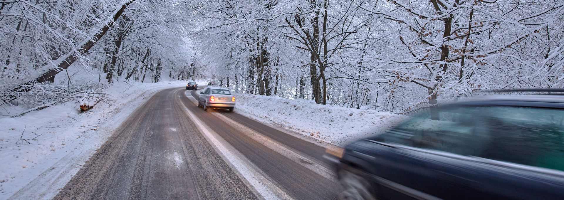 რა უნდა გაითვალისწინოთ მოყინულ გზაზე მოძრაობისას